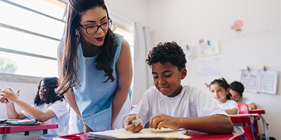 teacher using OTIS professional development online